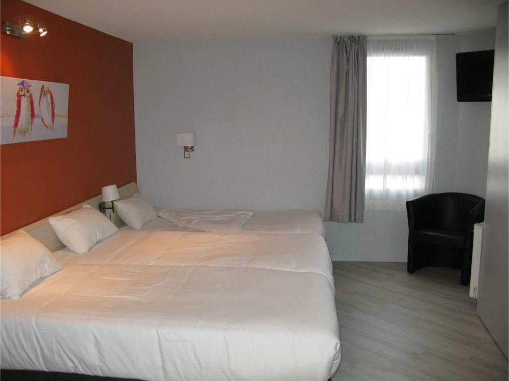 Greet Hotel Massieux Lyon Nord Zewnętrze zdjęcie