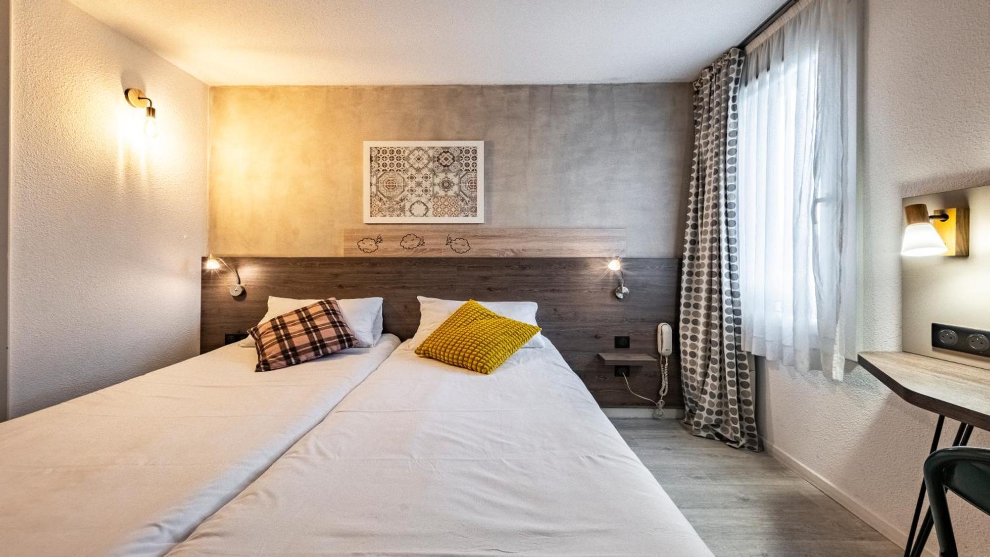 Greet Hotel Massieux Lyon Nord Zewnętrze zdjęcie