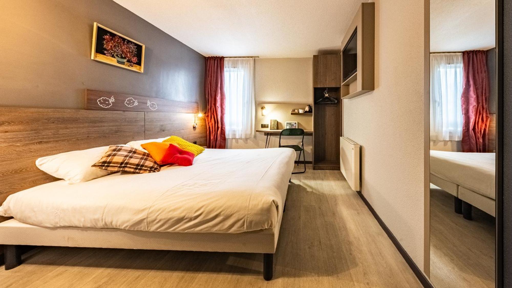 Greet Hotel Massieux Lyon Nord Zewnętrze zdjęcie