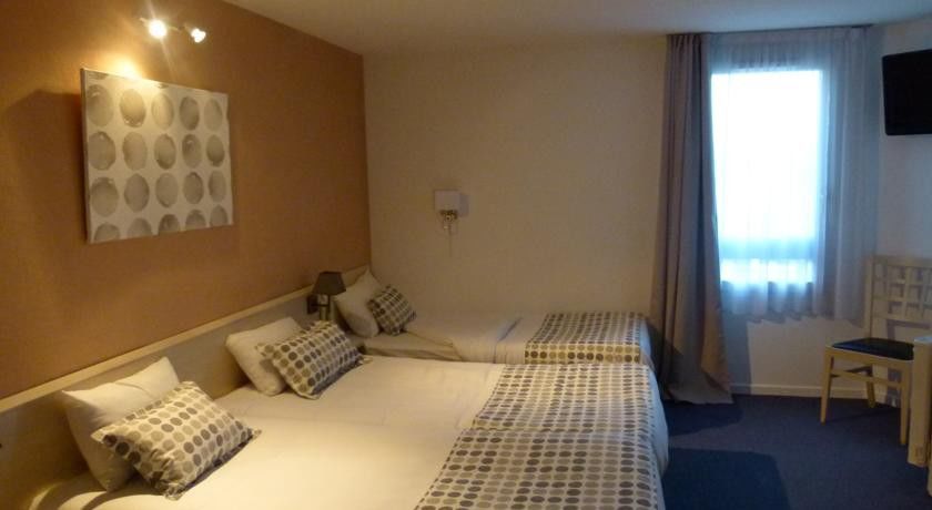 Greet Hotel Massieux Lyon Nord Zewnętrze zdjęcie