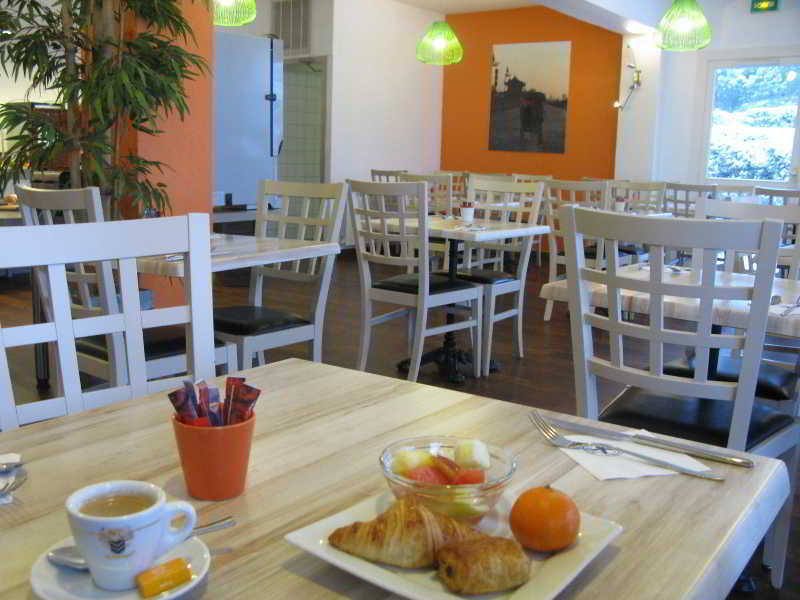 Greet Hotel Massieux Lyon Nord Zewnętrze zdjęcie
