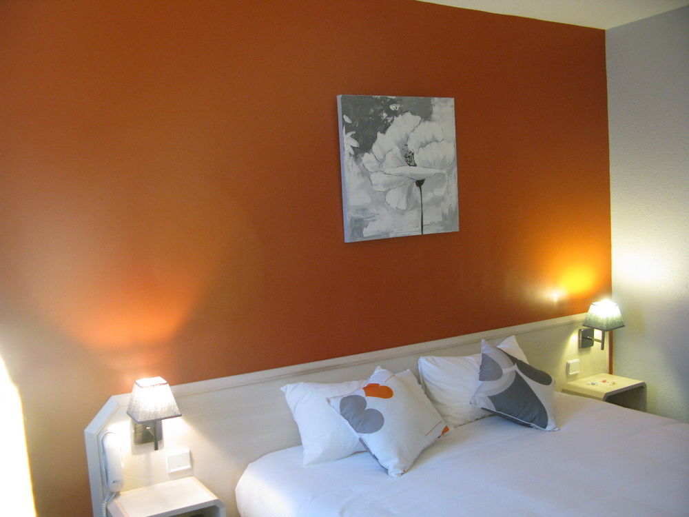 Greet Hotel Massieux Lyon Nord Zewnętrze zdjęcie
